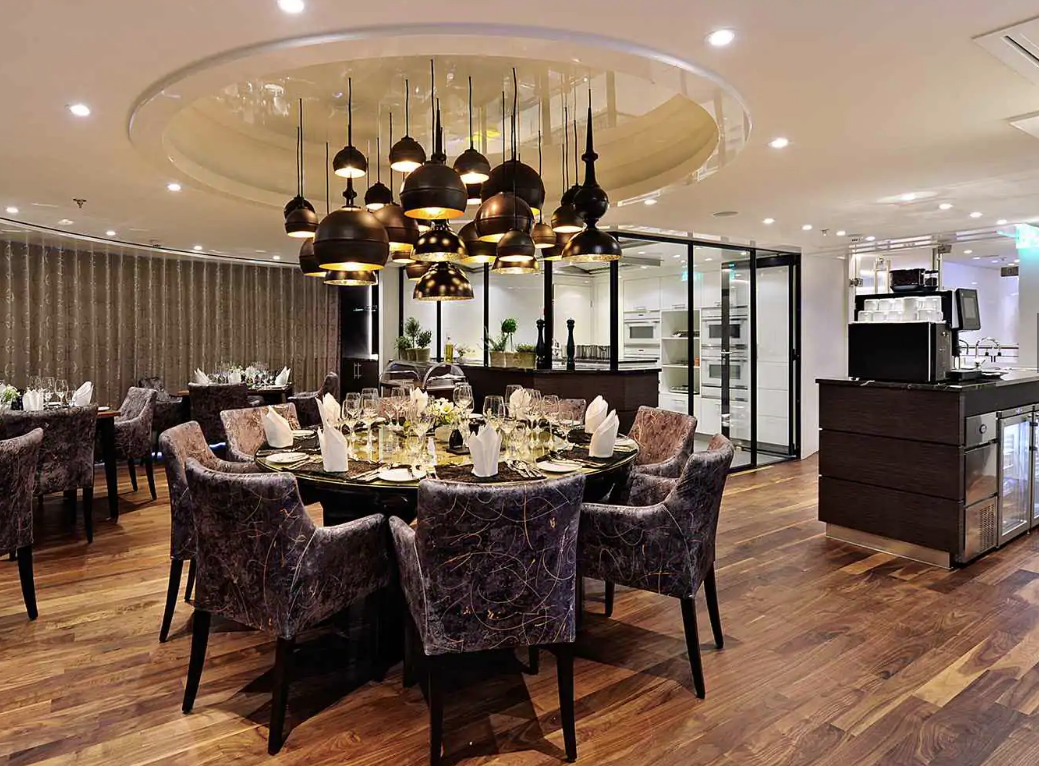 Amawaterways - Amalucia - Dining.png